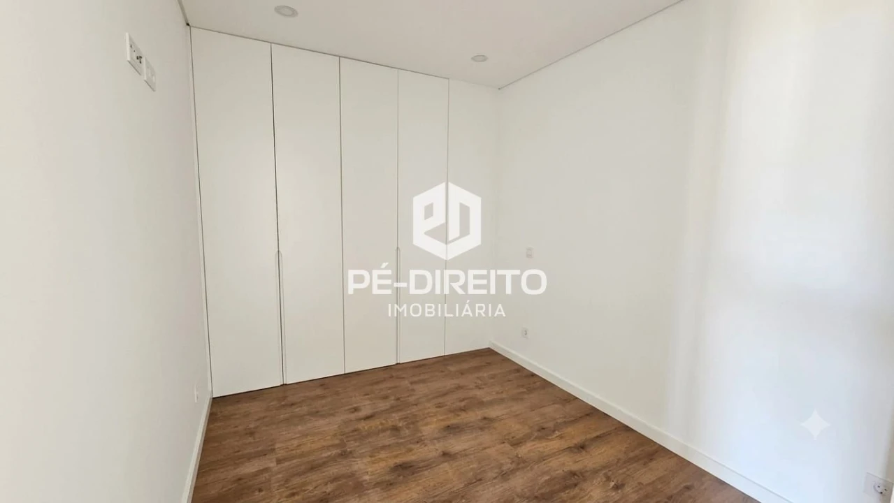 Apartamento T1 para Venda em Aguas Santas Foto 6