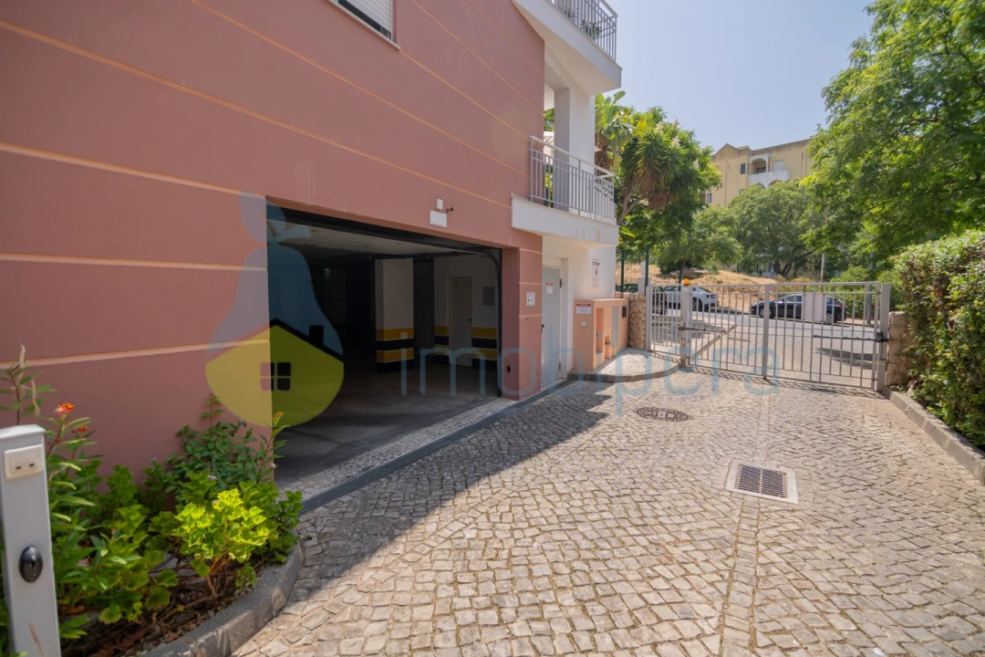 Apartamento T1 para Venda em Portimão Foto 4