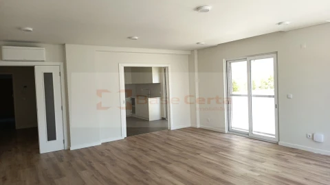 Apartamento T3 para Venda em Santa Clara