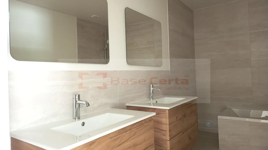 Apartamento T3 para Venda em Santa Clara Foto 9