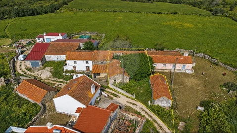 Moradia T4 para Venda em Almargem do Bispo, Pêro Pinheiro e Montelavar