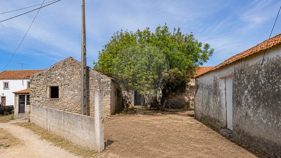 Moradia T4 para Venda em Almargem do Bispo, Pêro Pinheiro e Montelavar