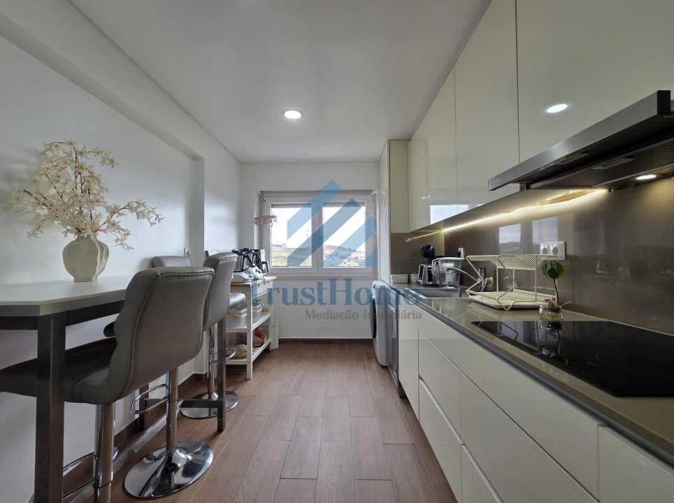 Apartamento T2 para Venda em Cacém e São Marcos Foto 1
