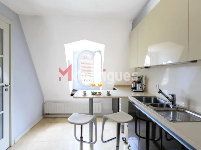 Apartamento T2 para Venda em Santa Maria Maior Foto 4