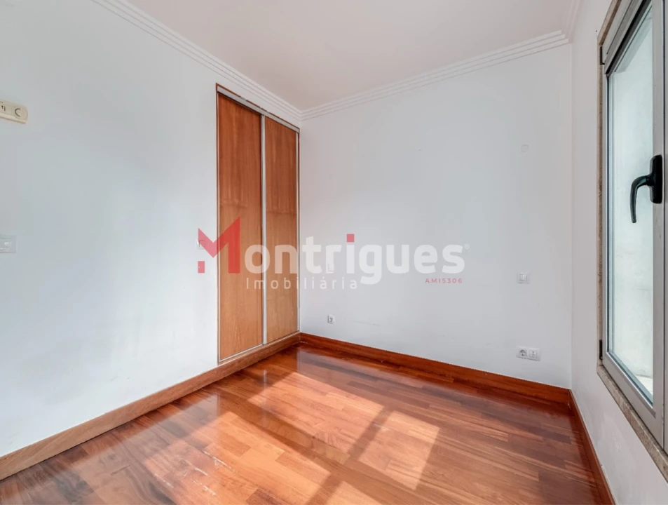 Apartamento T1 para Venda em Parque das Nações Foto 17