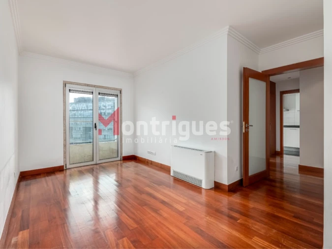Apartamento T1 para Venda em Parque das Nações Foto 7