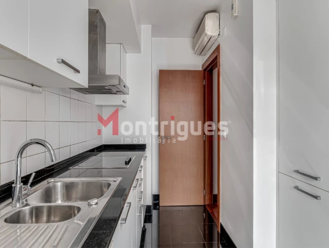 Apartamento T1 para Venda em Parque das Nações Foto 12