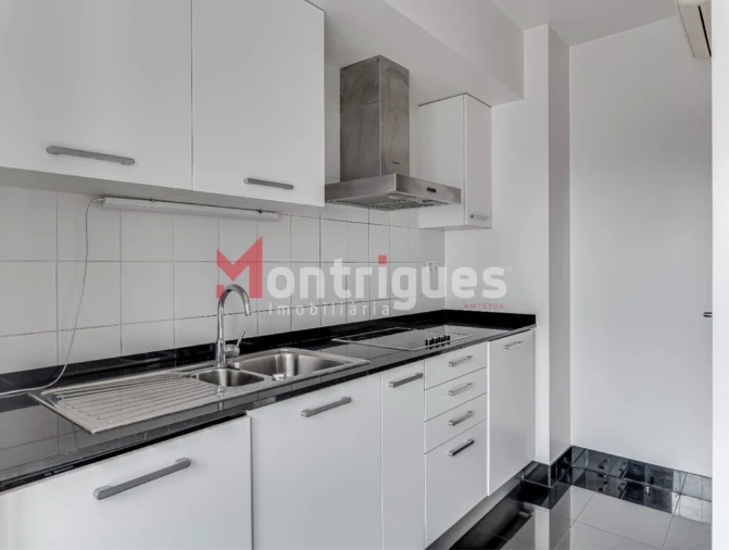 Apartamento T1 para Venda em Parque das Nações Foto 14