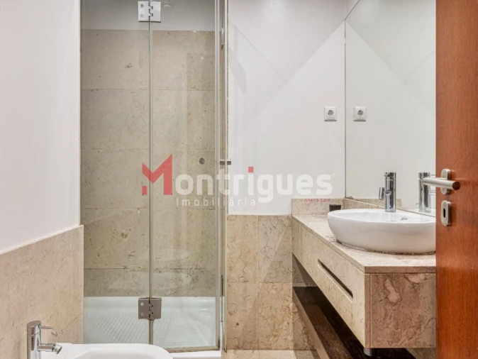 Apartamento T1 para Venda em Parque das Nações Foto 21