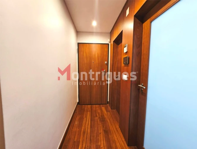 Apartamento T1 para Venda em Parque das Nações Foto 5