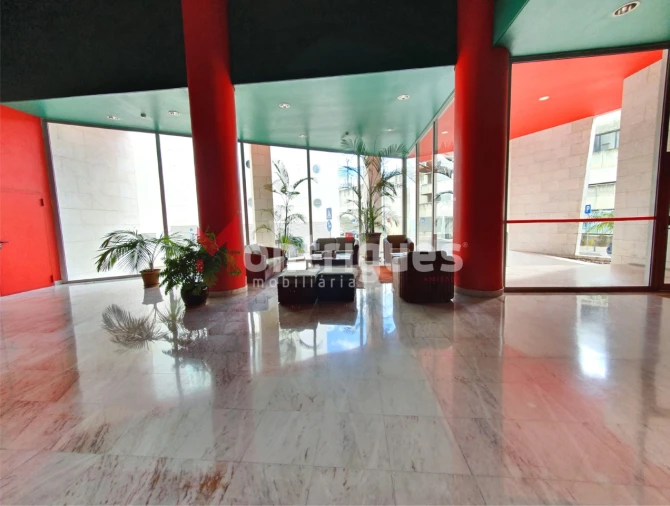 Apartamento T3 para Venda em Parque das Nações Foto 4