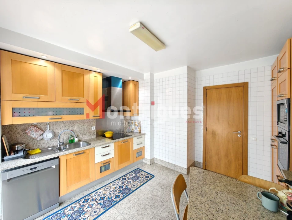 Apartamento T3 para Venda em Parque das Nações Foto 6