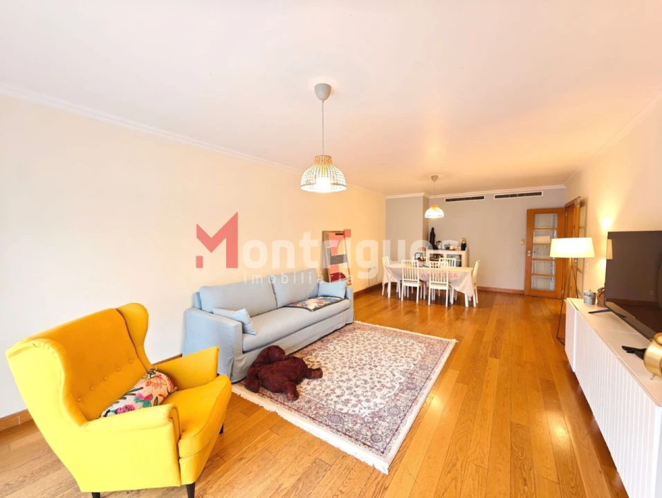 Apartamento T3 para Venda em Parque das Nações Foto 12