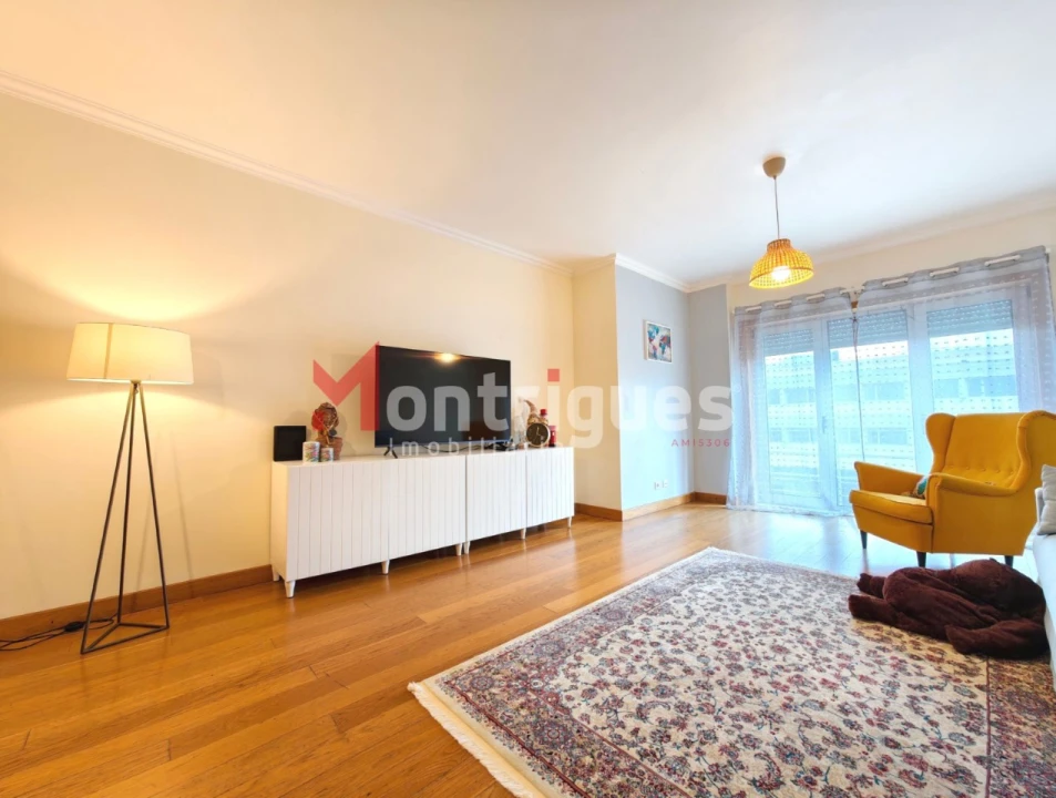 Apartamento T3 para Venda em Parque das Nações Foto 14