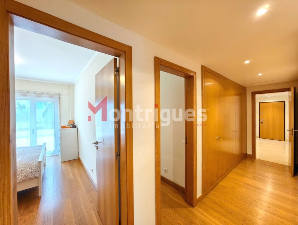 Apartamento T3 para Venda em Parque das Nações Foto 16