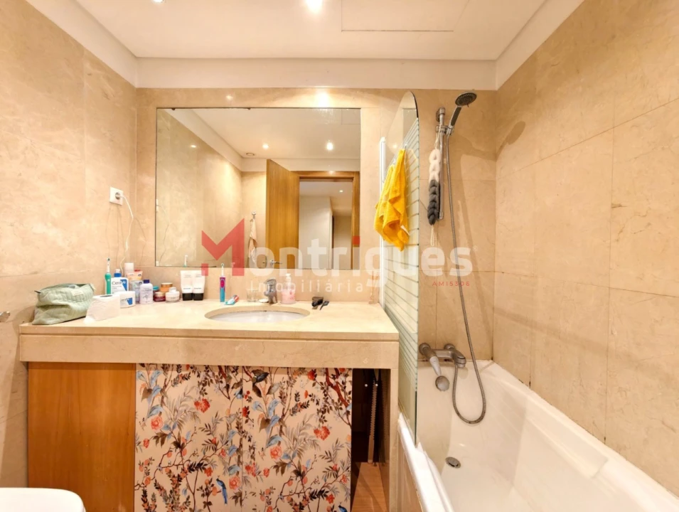 Apartamento T3 para Venda em Parque das Nações Foto 27