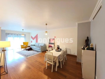 Apartamento T3 para Venda em Parque das Nações