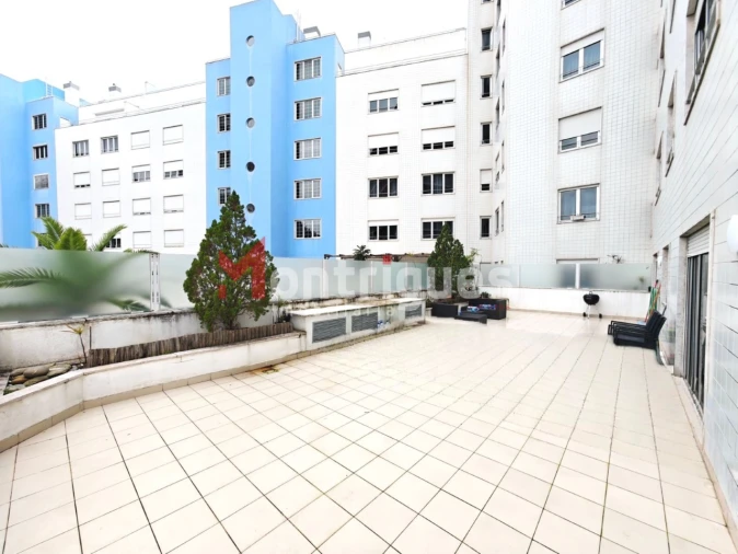 Apartamento T3 para Venda em Parque das Nações Foto 29