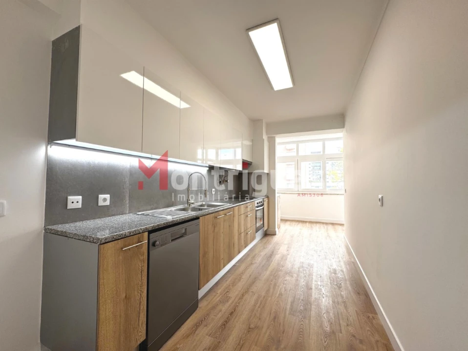 Apartamento T3 para Venda em São Domingos de Benfica Foto 5