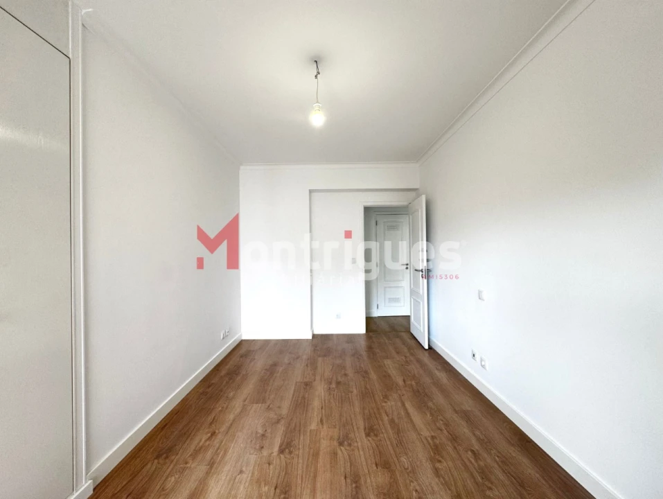 Apartamento T3 para Venda em São Domingos de Benfica Foto 13