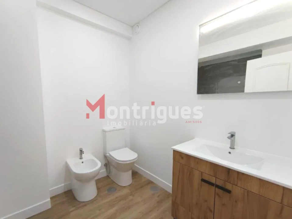 Apartamento T3 para Venda em São Domingos de Benfica Foto 18