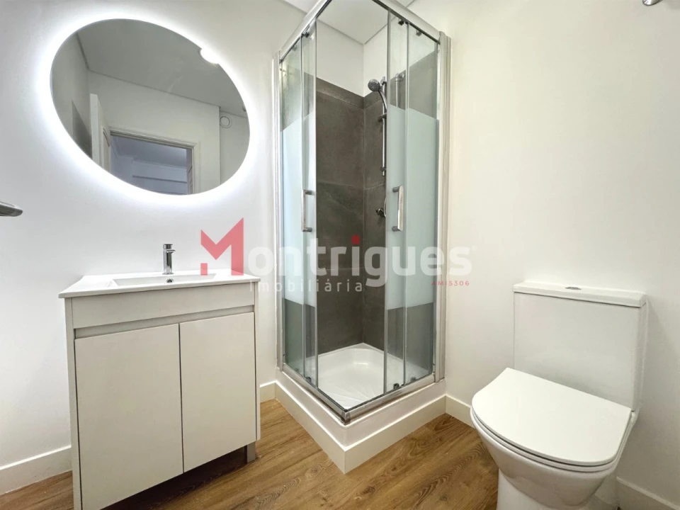 Apartamento T3 para Venda em São Domingos de Benfica Foto 21