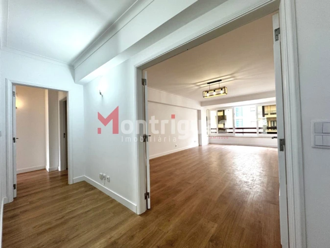 Apartamento T3 para Venda em São Domingos de Benfica Foto 3