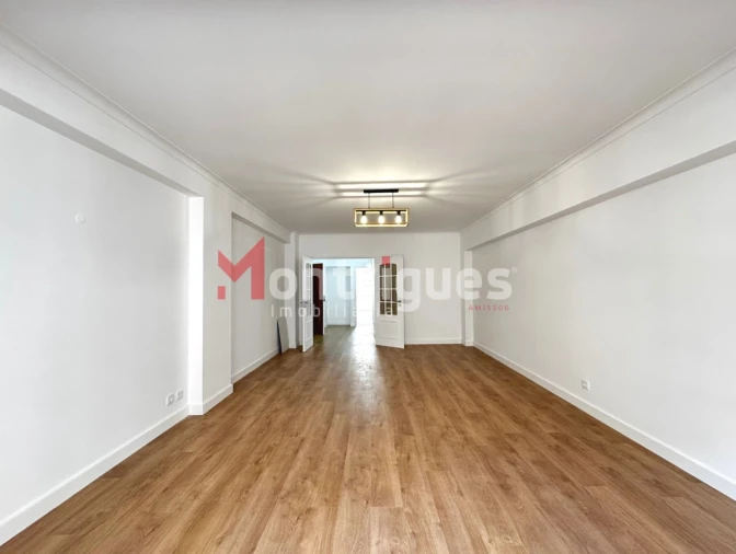 Apartamento T3 para Venda em São Domingos de Benfica Foto 9