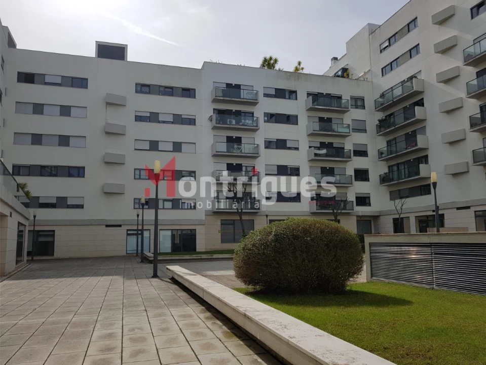 Apartamento T2 para Venda em Parque das Nações Foto 19