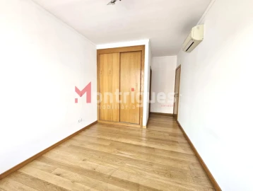Apartamento T2 para Venda em Parque das Nações