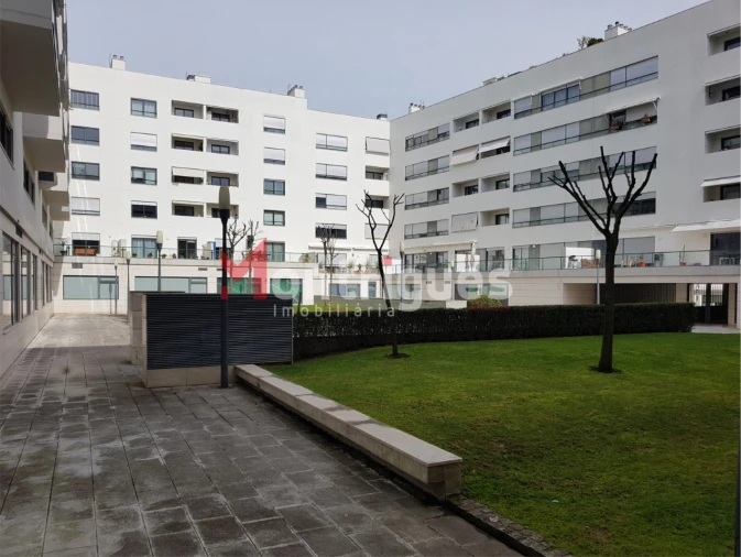 Apartamento T2 para Venda em Parque das Nações Foto 20