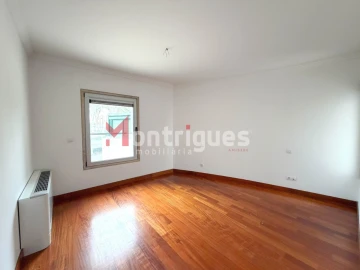 Apartamento T3 para Arrendamento em Parque das Nações
