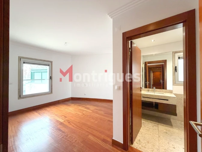 Apartamento T3 para Arrendamento em Parque das Nações Foto 17