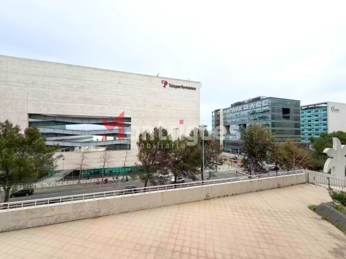 Apartamento T3 para Arrendamento em Parque das Nações Foto 21