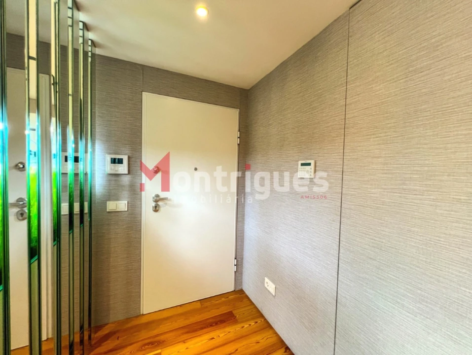 Apartamento T2 para Arrendamento em São Domingos de Benfica Foto 9