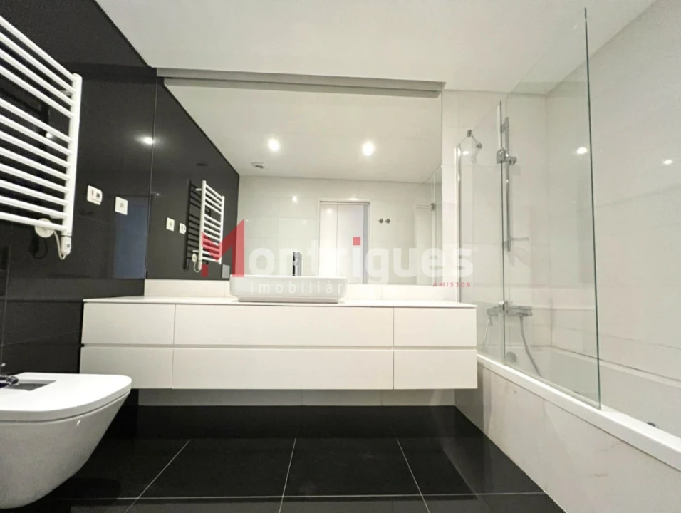 Apartamento T2 para Arrendamento em São Domingos de Benfica Foto 18