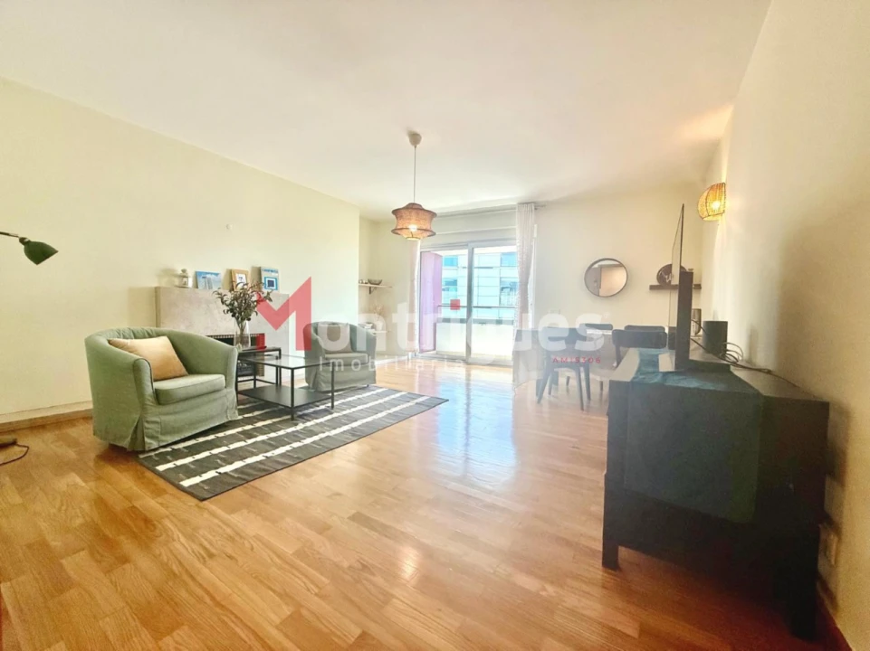 Apartamento T2 para Venda em Parque das Nações Foto 8