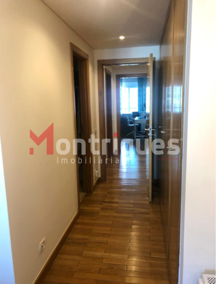 Apartamento T2 para Venda em Parque das Nações Foto 9