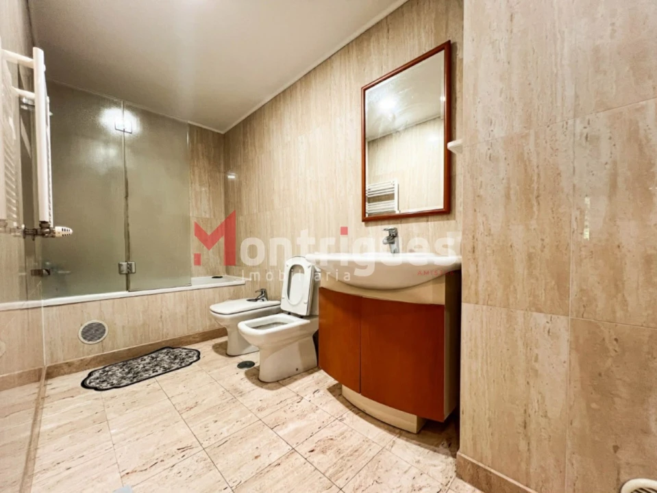Apartamento T2 para Arrendamento em Parque das Nações Foto 13