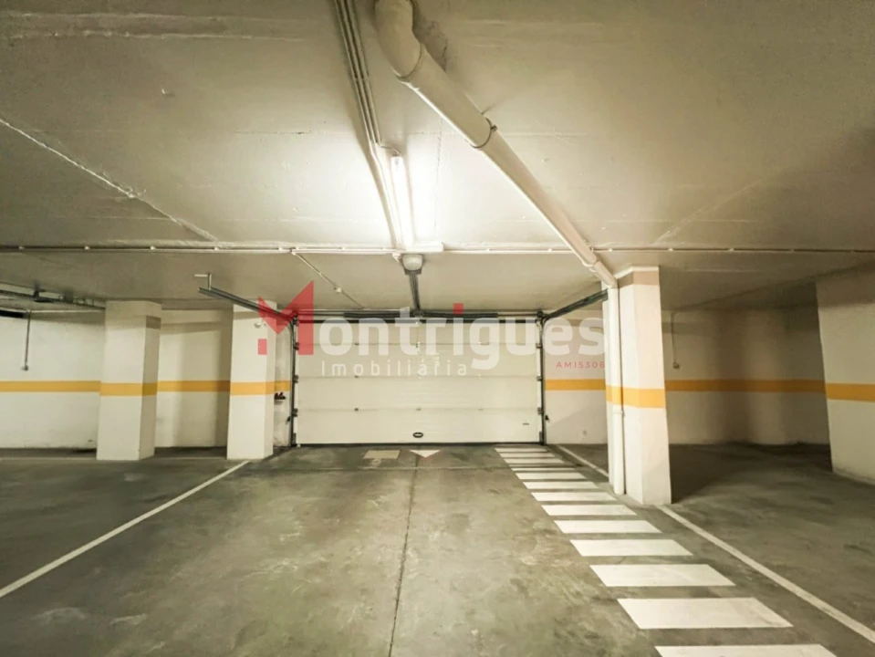 Apartamento T2 para Arrendamento em Parque das Nações Foto 16
