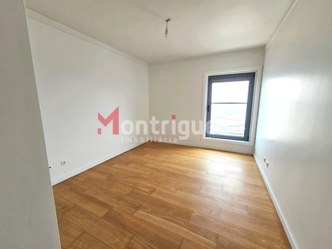 Apartamento T1 para Venda em Parque das Nações Foto 12