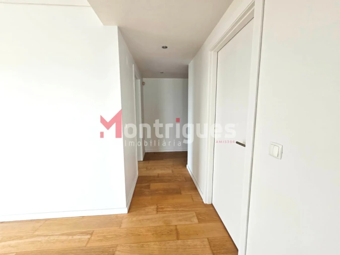 Apartamento T1 para Venda em Parque das Nações Foto 14