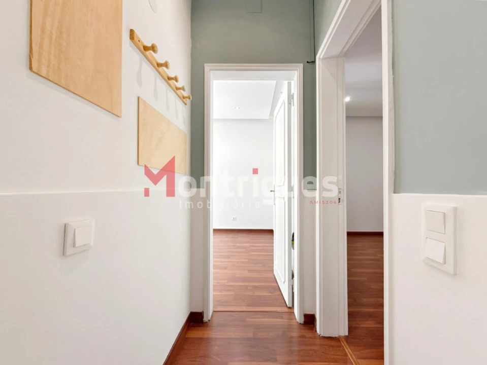 Apartamento T1 para Venda em Camarate, Unhos e Apelação Foto 13