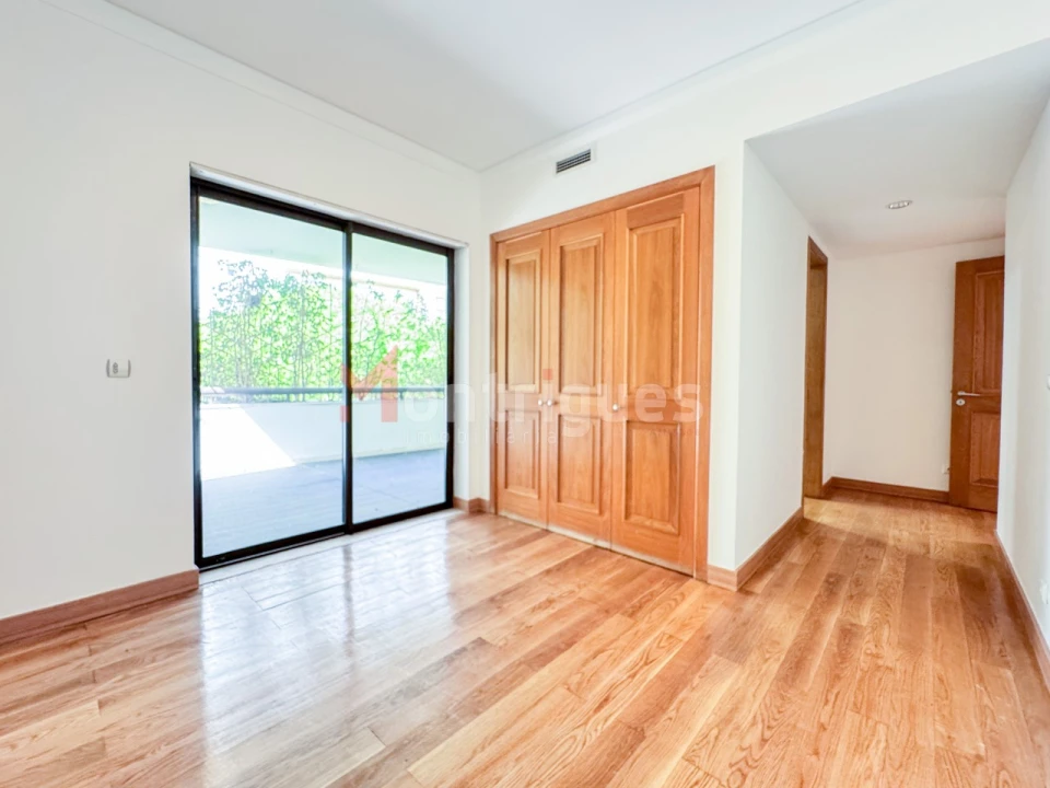 Apartamento T3 para Venda em Parque das Nações Foto 17