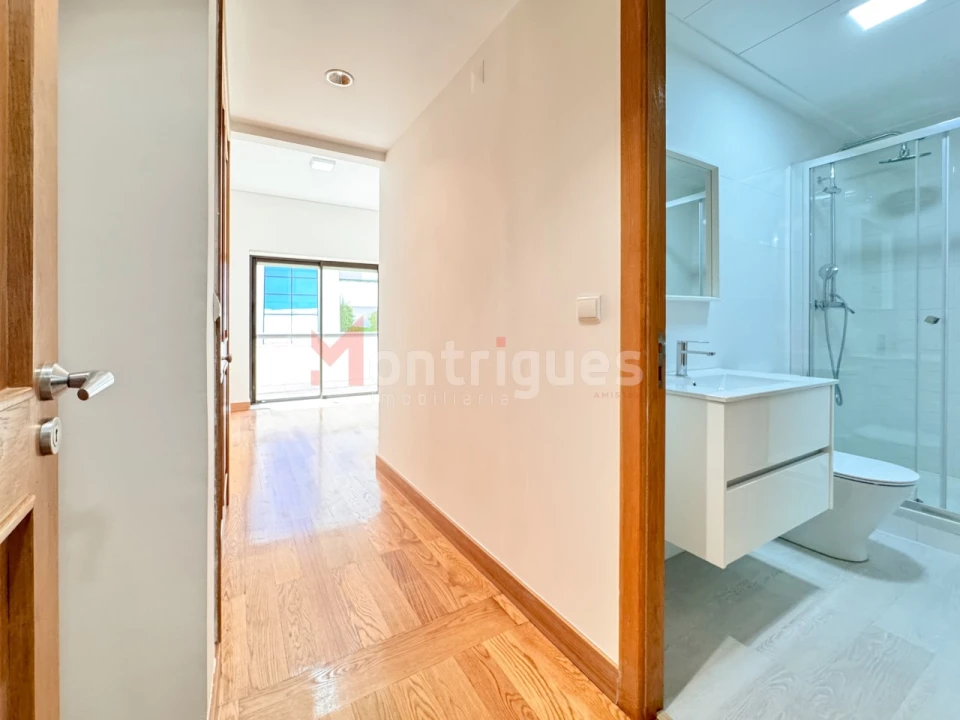 Apartamento T3 para Venda em Parque das Nações Foto 24