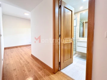 Apartamento T3 para Venda em Parque das Nações