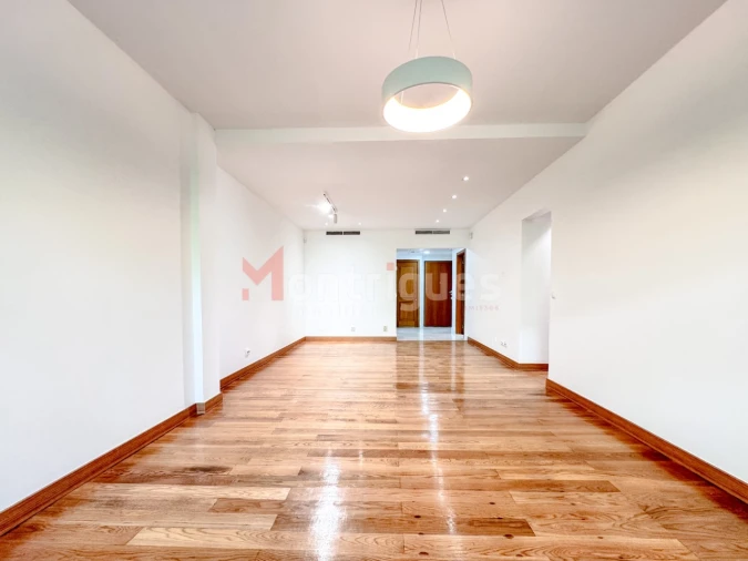 Apartamento T3 para Venda em Parque das Nações Foto 4