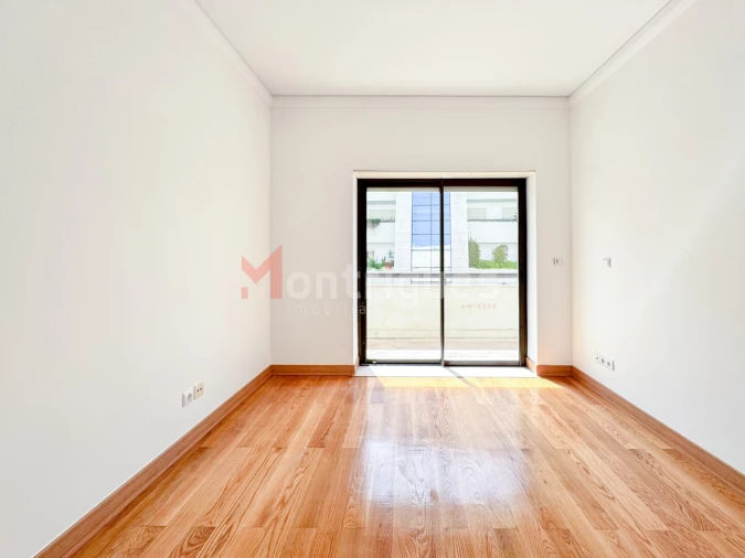 Apartamento T3 para Venda em Parque das Nações Foto 23