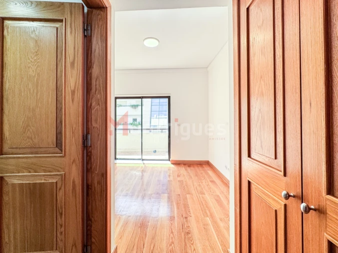 Apartamento T3 para Venda em Parque das Nações Foto 28
