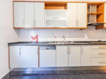 Apartamento T3 para Venda em Parque das Nações